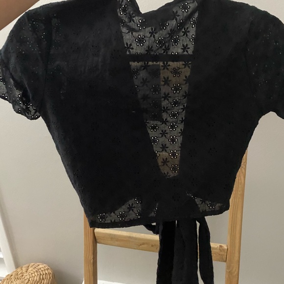 Boutique crop top - Picture 2 of 2